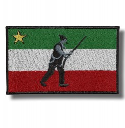 chandail-drapeau-embroidered-patch-antsiuvas
