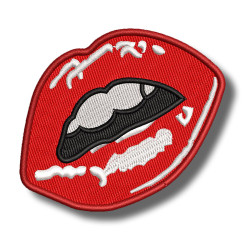 lips-embroidered-patch-antsiuvas