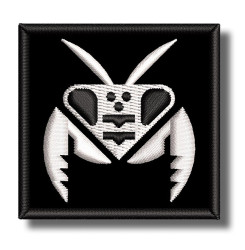 minimalistic-mantis-embroidered-patch-antsiuvas