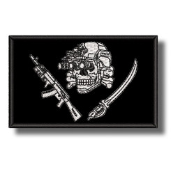 modern-pirate-embroidered-patch-antsiuvas