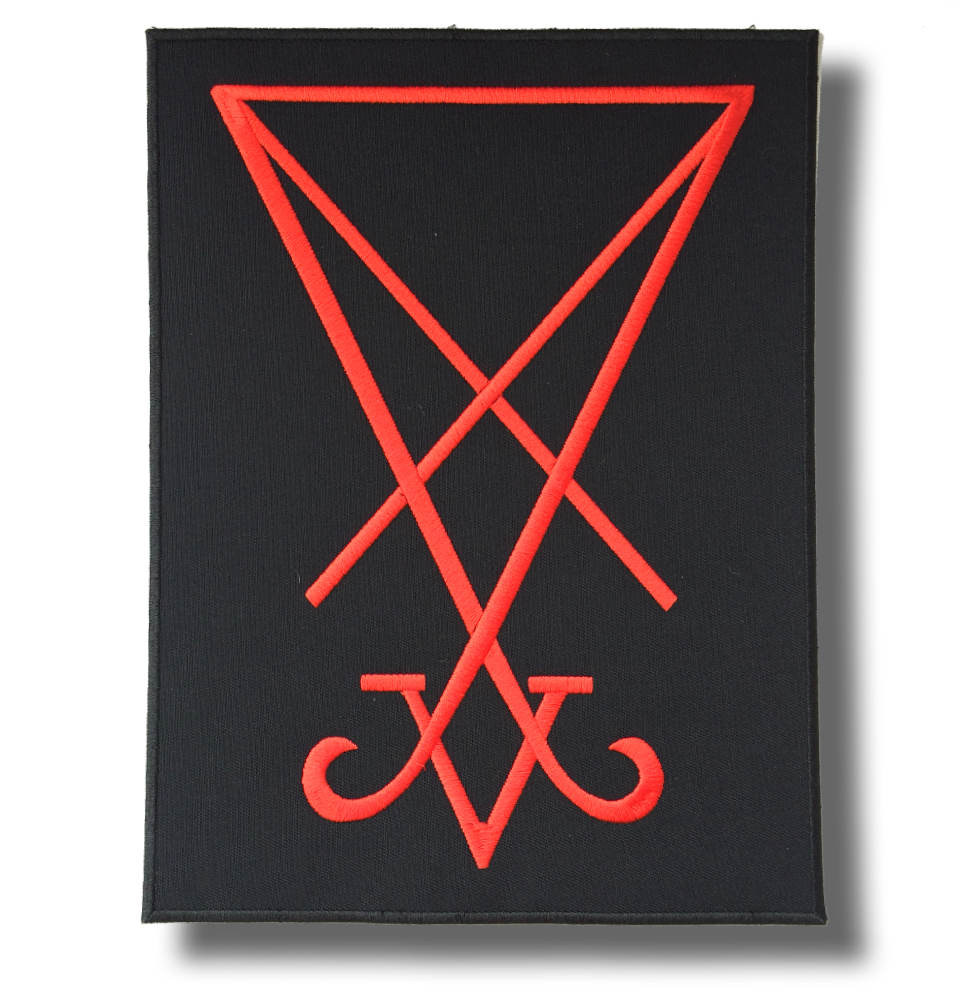 Patch Brodé "Devil Girl" - 9 X 6 Cm, Haute Qualité, Personnalisable (Couleur/Taille)