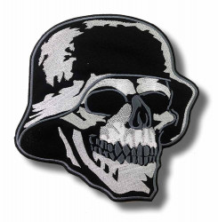 skull-helm-embroidered-patch-antsiuvas
