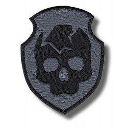 skull-in-shield-embroidered-patch-antsiuvas