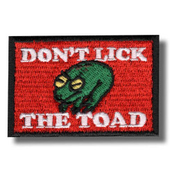 the-toad-embroidered-patch-antsiuvas