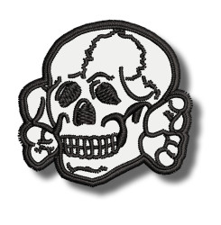 totenkopf-skull-embroidered-patch-antsiuvas