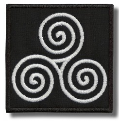 triskelion-embroidered-patch-antsiuvas